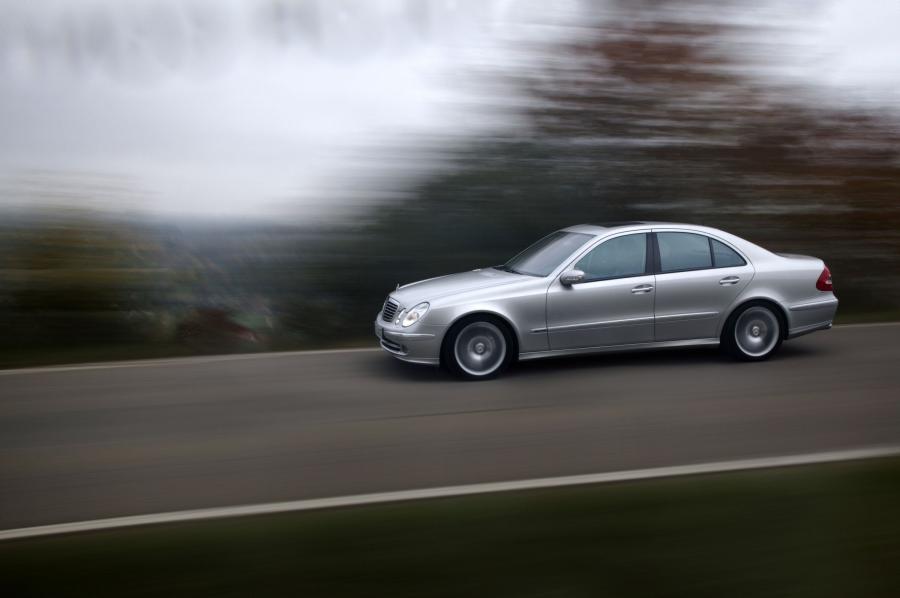  Mercedes-Benz E-Class 2002 года  (фото 59 из 448)